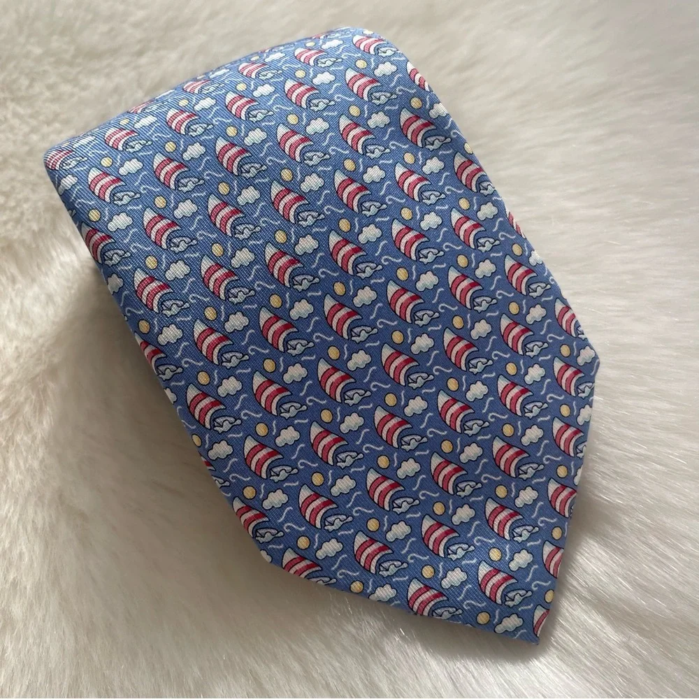 Vineyard Vines Blue Whimsical Sailboat Mens 100% Silk Neck Tie Made in USA